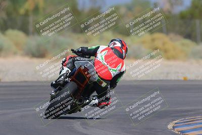 media/Sep-25-2023-Moto Forza (Mon) [[81ffa65e0a]]/B-C Group/Session 4 (Turn 2 Backside)/